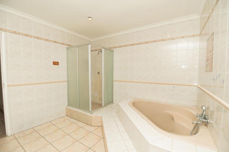 5 Bedroom Property for Sale in Bluewater Bay Eastern Cape